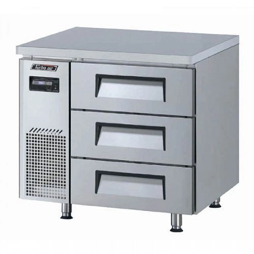 0ee998bd3618e66be8613aec8170a3d9.webp Стол морозильный TURBO AIR KUF9-3D-3-700 c ящиками