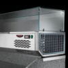 fmjk7mbsf6k3n12m2vczoy5jtlttky0c.webp Витрина настольная холодильная TECNODOM VR4140VD